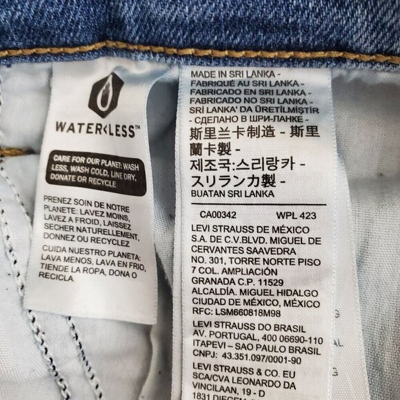 Levis SilverTab Mom Jean W32 L27 High Waist Denim Womens Casual Wear S110783 - Picture 12 of 12